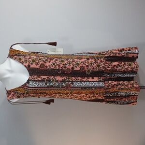 MADISON & HUDSON flowy floral sleeveless v-neck boho casual dress. Medium. NWT